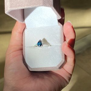 SOLD 💎Colombian Emeralds International 14k White Gold Diamond and Sapphire ring